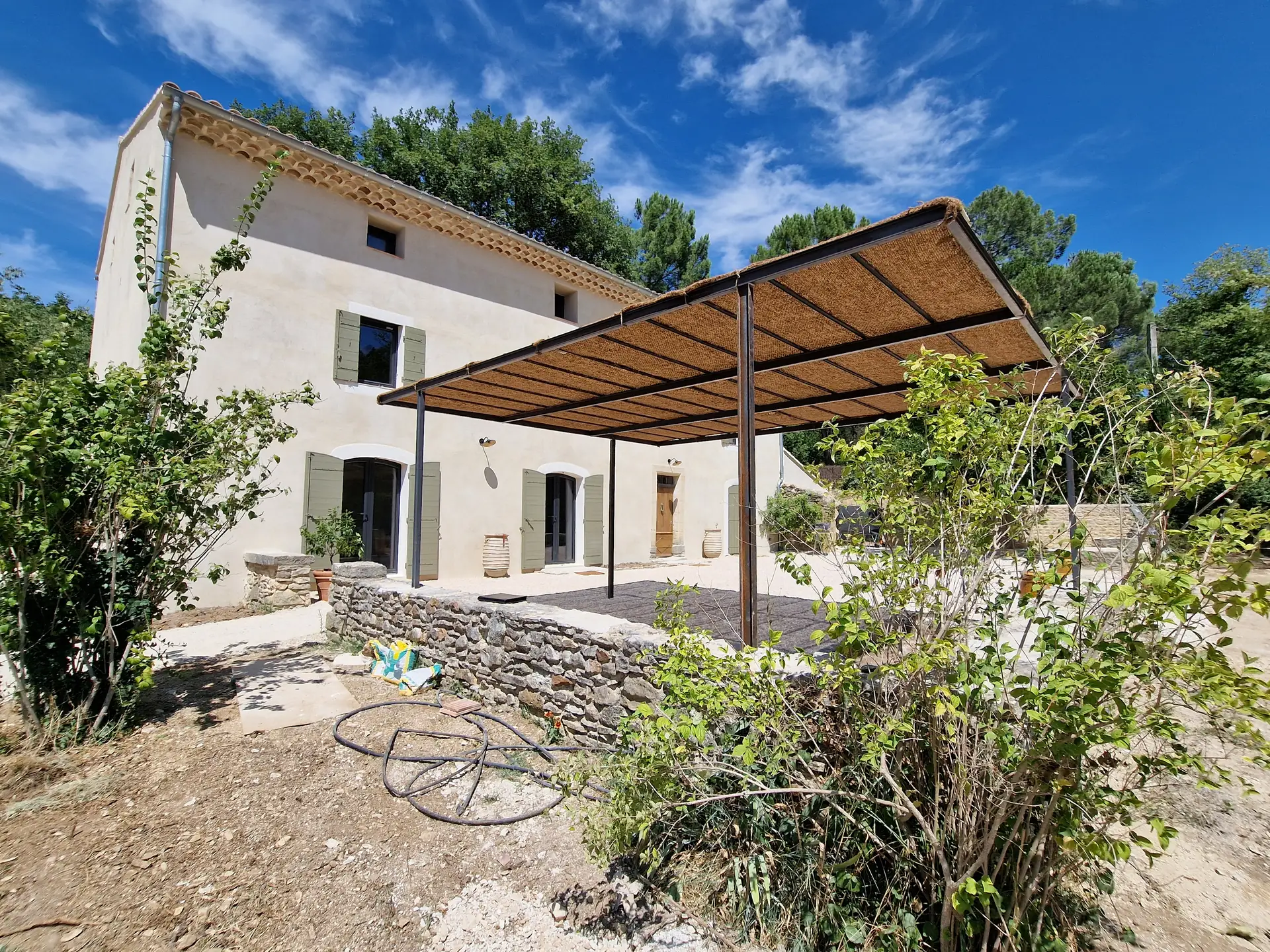 Mas provençal restructuré à Mormoiron — vue 5